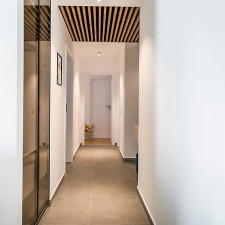 Luxury 布加勒斯特