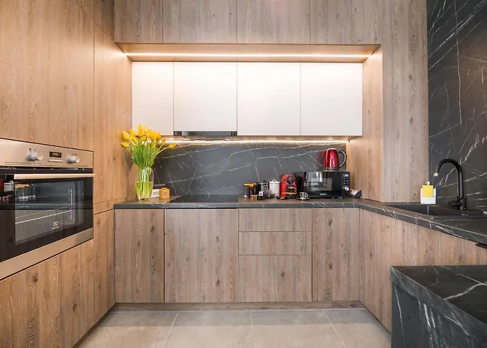 Luxury * بوخارست