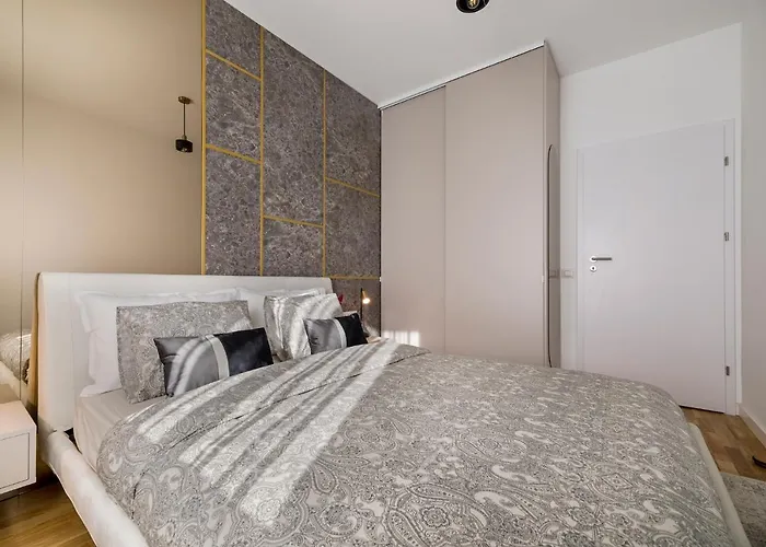 Luxury * Bucureşti