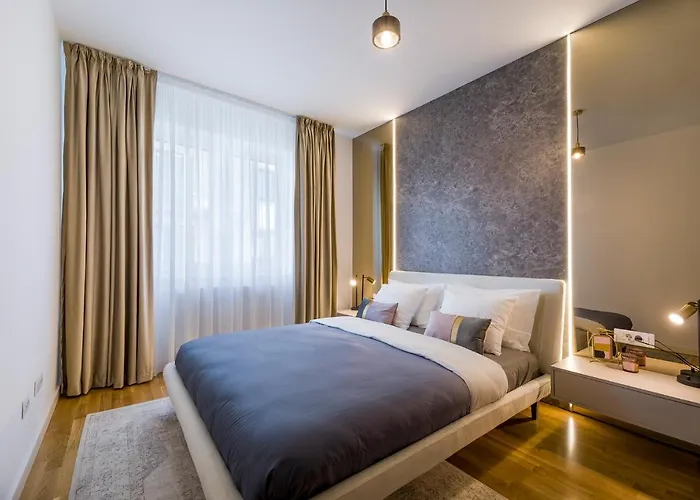 Luxury * بوخارست