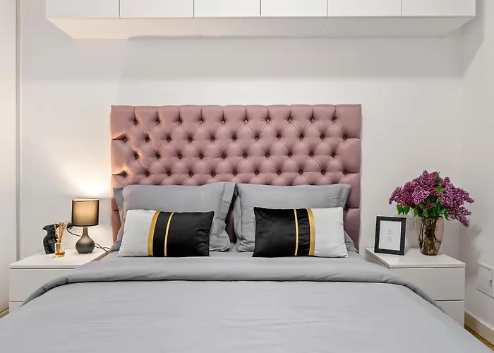 Luxury بوخارست