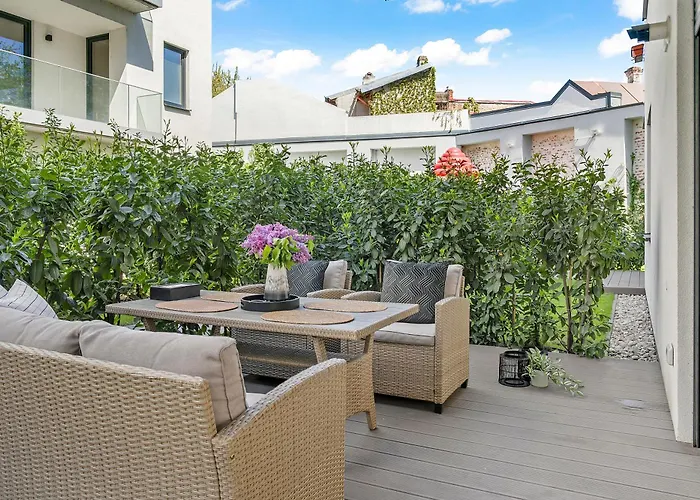 Luxury * بوخارست