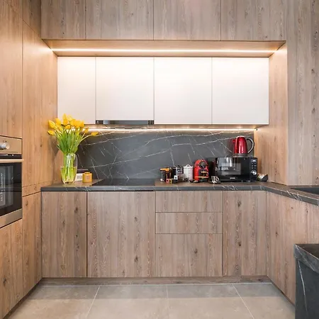 Luxury * בוקרשט