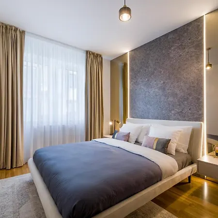 Luxury * Бухарест